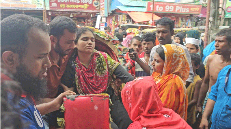 শ্রীপুরে পোশাক কারখানায় ১৪৭ শ্রমিক অসুস্থ, তদন্ত কমিটি গঠন