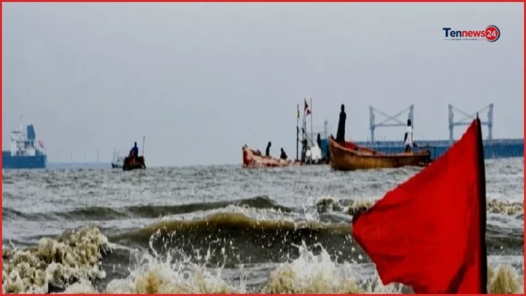 দেশের সব সমুদ্রবন্দরে ৩ নম্বর সতর্কসংকেত জারি