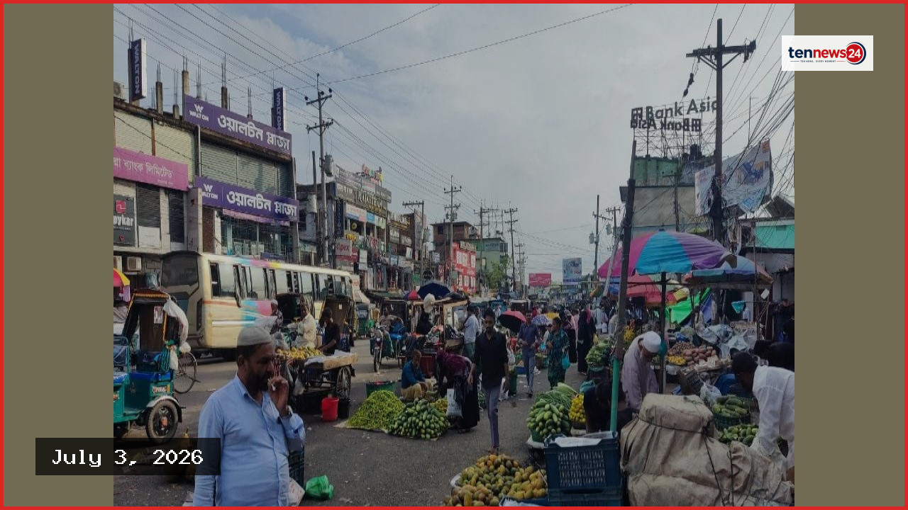 লোহাগাড়ায় ফুটপাত দখল করে দৈনিক লাখ টাকা চাঁদাবাজি