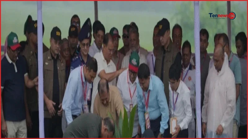 গৌরনদীতে বৃক্ষরোপণ কর্মসূচির উদ্বোধন করলেন প্রধানমন্ত্রী