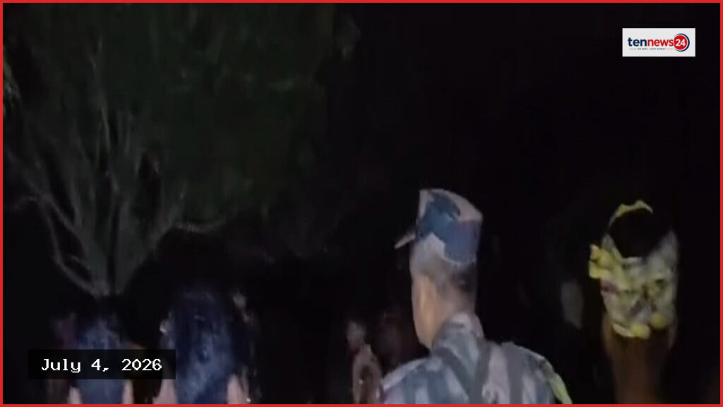 চাঁপাইনবাবগঞ্জের সীমান্তে বিএসএফের লাইট বন্ধ নিয়ে উত্তেজনা