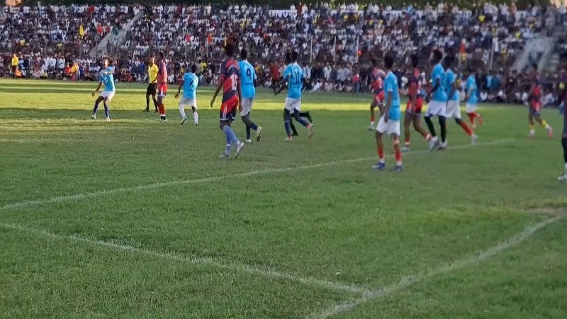 মাদারীপুর স্টেডিয়ামে ওয়াজউদ্দিন মাতুব্বর স্মৃতি গোল্ডকাপের জমজমাট ফাইনাল