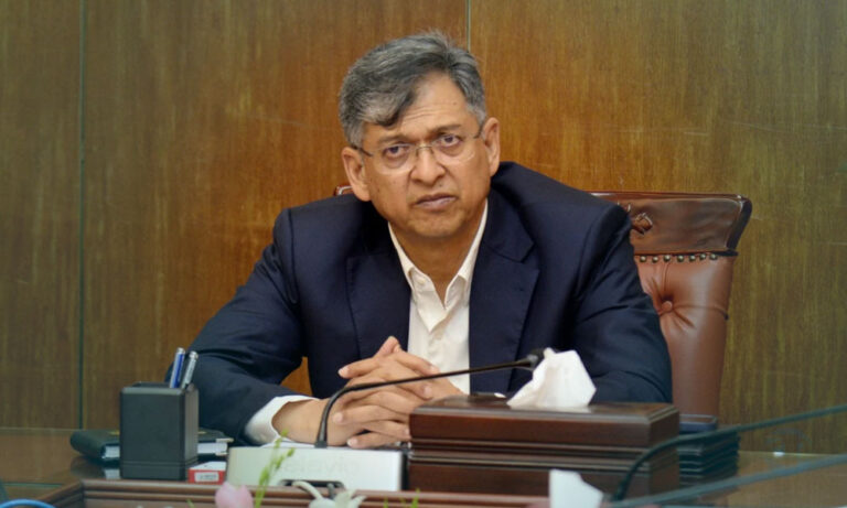 আন্দোলনে পরীক্ষার্থী নয়, অনেকেই রাজনৈতিক সুবিধাভোগী: স্বরাষ্ট্রমন্ত্রী