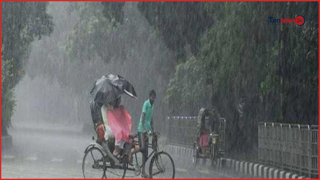 টানা বৃষ্টিতে স্থবির রাজধানী, বৃহস্পতিবার থেকে বৃষ্টির তীব্রতা বাড়ার পূর্বাভাস
