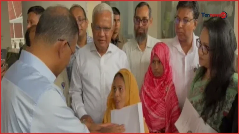 তিন প্রতিবন্ধীকে সরাসরি নিয়োগপত্র দিলেন প্রধানমন্ত্রী