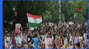 দিল্লিতে শিক্ষার্থীদের তীব্র আন্দোলন, ১৬টি মেট্রো স্টেশন বন্ধ