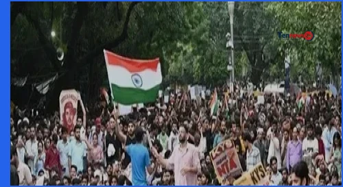 দিল্লিতে শিক্ষার্থীদের তীব্র আন্দোলন, ১৬টি মেট্রো স্টেশন বন্ধ