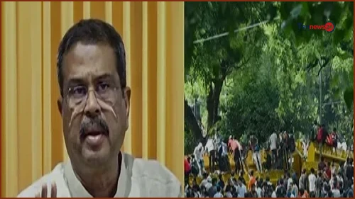 নিট প্রশ্নফাঁস: শিক্ষামন্ত্রীর পদত্যাগের দাবিতে অনড় আন্দোলনকারীরা