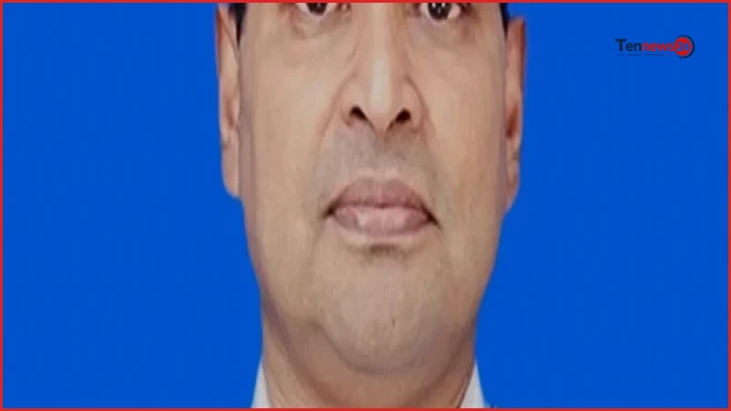 নৌবাহিনীর নতুন প্রধান হিসেবে দায়িত্ব পেলেন খোন্দকার মিজবাহ উল আজীম