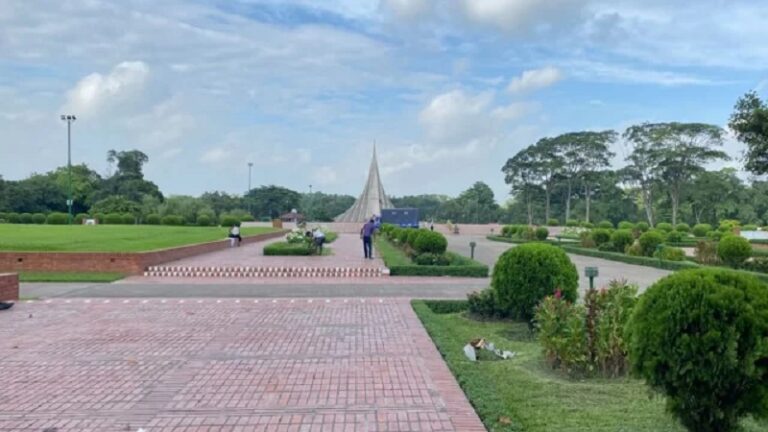 ভারপ্রাপ্ত রাষ্ট্রপতির আগমন উপলক্ষে সাভার স্মৃতিসৌধে কঠোর নিরাপত্তা