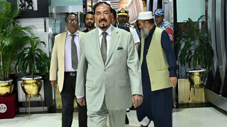 ভারপ্রাপ্ত রাষ্ট্রপতির দায়িত্ব গ্রহণ করলেন স্পিকার হাফিজ উদ্দিন আহমদ