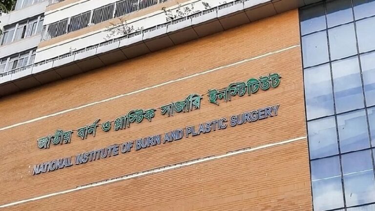 রাজধানীতে গ্যাস লিকেজ থেকে বিস্ফোরণ: মামা ও ভাগনির মৃত্যু