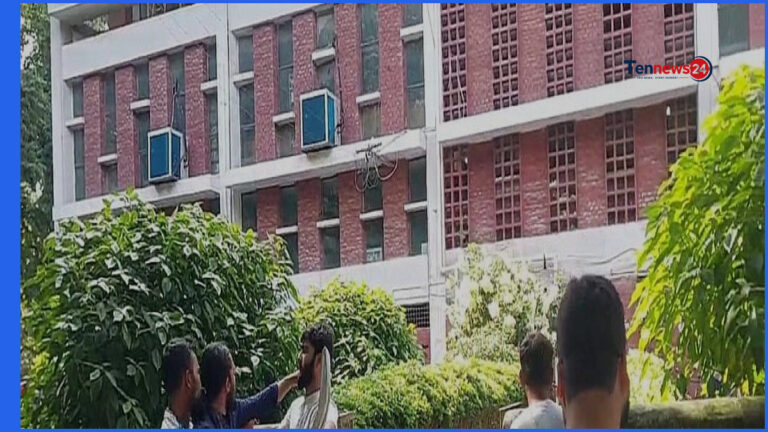 রাজশাহী বিশ্ববিদ্যালয়ে মারধরের শিকার দুই শিক্ষার্থী গ্রেপ্তার, বিচার দাবি