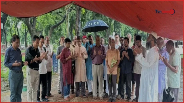 শহীদ বুদ্ধিজীবী কবরস্থানে স্থানান্তর করা হলো আহমদ ছফার দেহাবশেষ