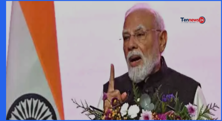 শিক্ষামন্ত্রীর পদত্যাগের দাবি নাকচ করল মোদী সরকার