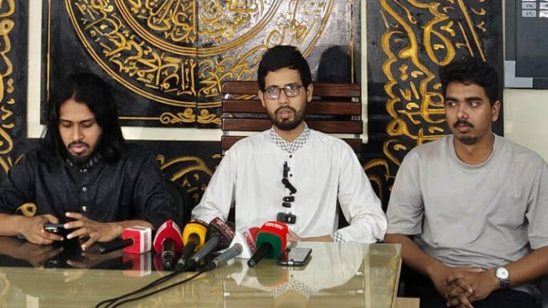 সাংবাদিকদের হুমকি: রাকসুর সব কর্মসূচি বয়কটের ঘোষণা তিন সংগঠনের