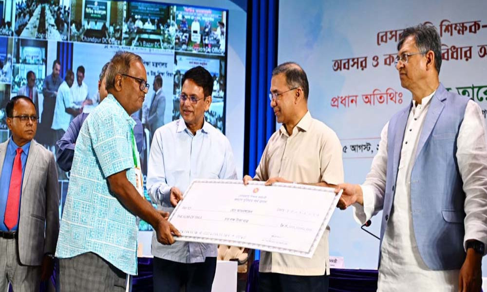 ঘুষ ছাড়াই শিক্ষকদের অবসর ও কল্যাণ সুবিধার টাকা পৌঁছেছে ব্যাংকে