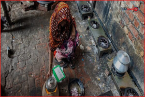 চট্টগ্রামে গ্যাস সংকট: রান্নার অপেক্ষায় কাটছে ঘণ্টার পর ঘণ্টা