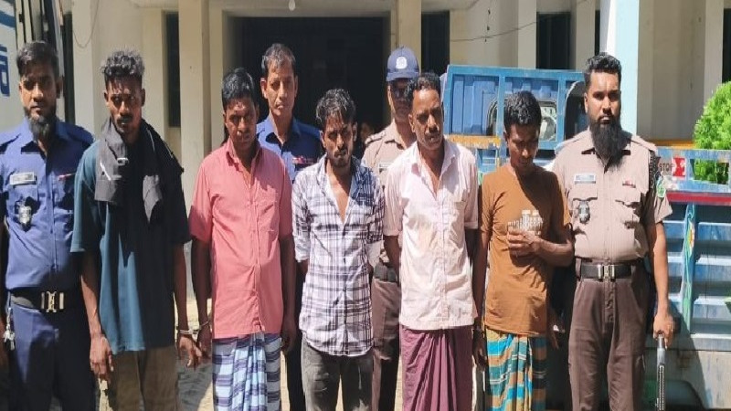 জামালপুরে ১৩ বস্তা ঘোড়ার মাংসসহ ৫ জন গ্রেপ্তার