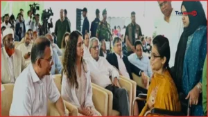 জুলাই গণ-অভ্যুত্থানে আহত মিতুর খোঁজ নিলেন প্রধানমন্ত্রী