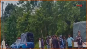 টেকনাফে বাসে ডাকাতি, গুলিবিদ্ধসহ আহত ৩ ও ৫৭ লাখ টাকা লুট