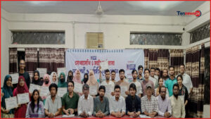 ডাকসু লেখালেখি ও নাট্য কর্মশালার সমাপনী ও সনদপত্র প্রদান