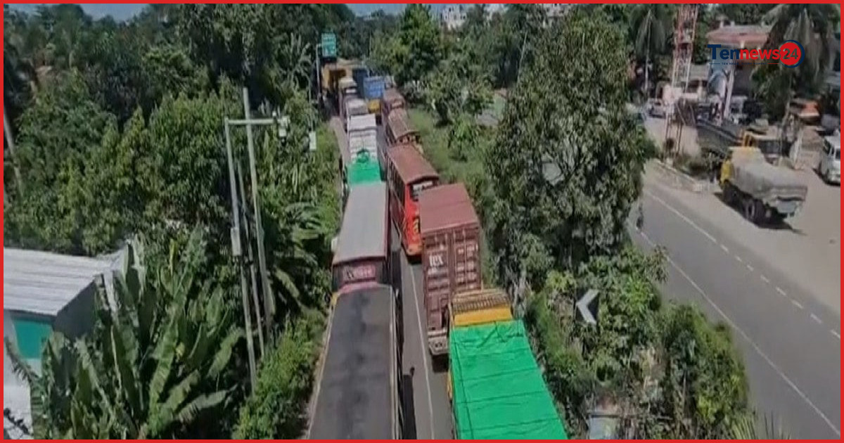 ঢাকা-চট্টগ্রাম মহাসড়কে যানজটে অ্যাম্বুলেন্সেই রোগীর মৃত্যু