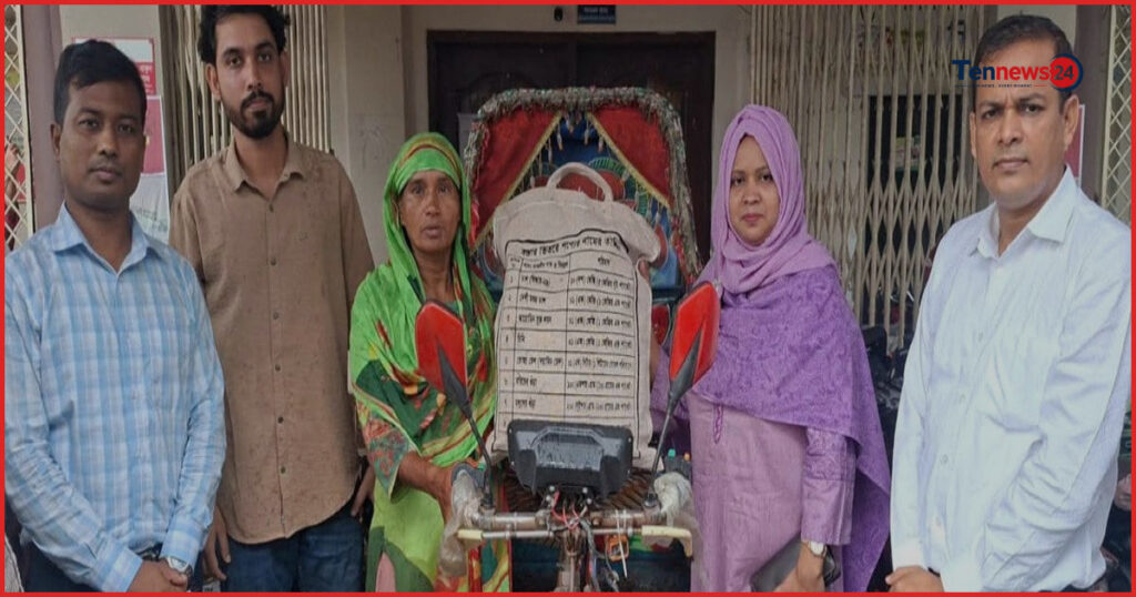 তিন মেয়ে নিয়ে রিকশাচালকের জীবনযুদ্ধ, পাশে দাঁড়ালেন বরিশাল ইউএনও