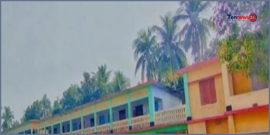 দিঘলিয়ায় বিদ্যালয়ের বাথরুম থেকে হাত-পা বাঁধা অবস্থায় ছাত্রী উদ্ধার