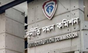 দুদকের তিন শীর্ষ কর্মকর্তার দায়িত্ব পুনর্বণ্টন ও বদলি