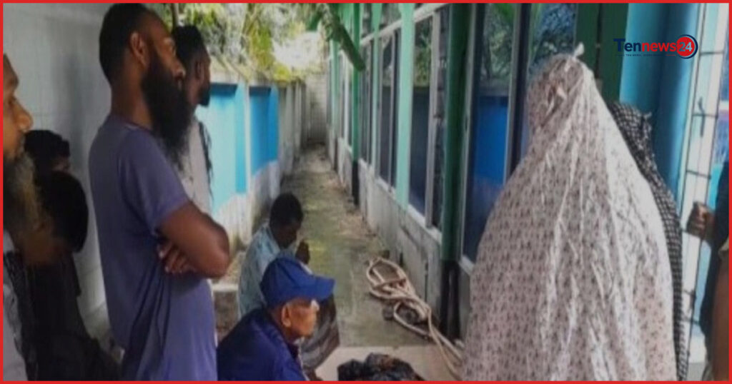 নাটোরে মসজিদের জানালায় ঝুলন্ত অবস্থায় মিলল ব্যক্তির মরদেহ