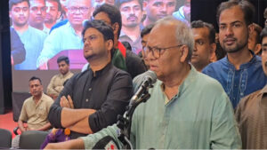 পশ্চাৎমুখী দলের সঙ্গে জোট করায় এনসিপি’র সমালোচনা করলেন রুহুল কবির রিজভী