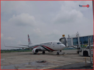 বিমানে অসুস্থ নারী যাত্রী, মাসকটে জরুরি অবতরণের পর মৃত্যু