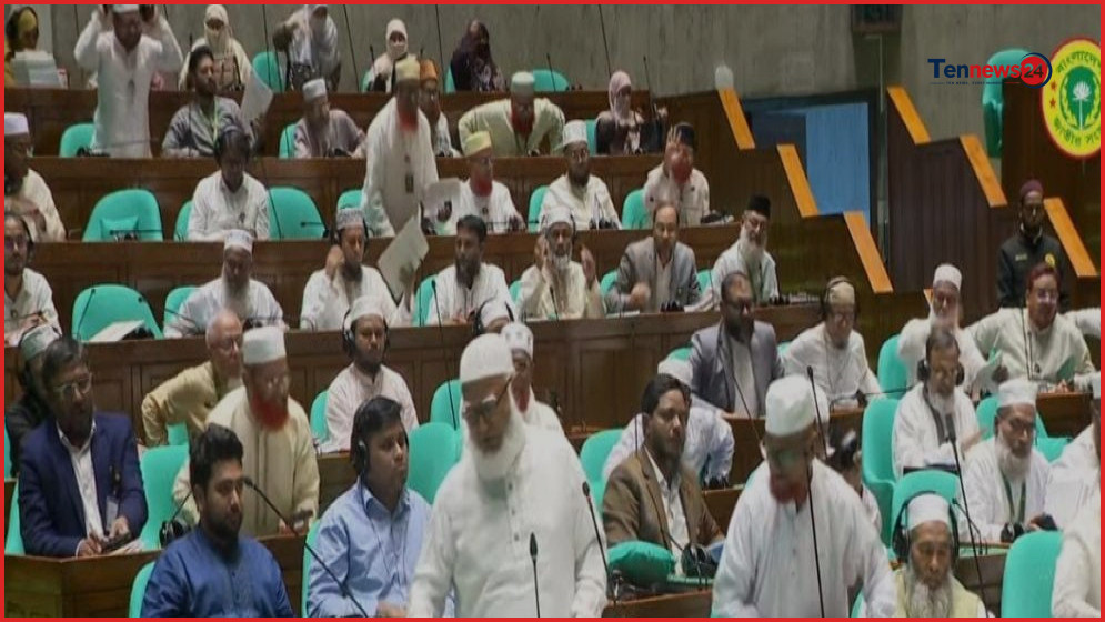 বিশেষ কমিটি গঠনের প্রতিবাদে সংসদ থেকে বিরোধী দলের ওয়াকআউট