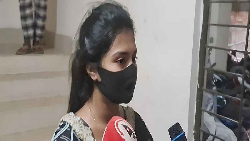 ভাইরাল ভিডিওর তরুণী: নিজেই মদ খেয়েছি, কেউ খাওয়ায়নি