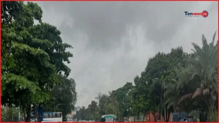 রাজধানীতে আজ হালকা বৃষ্টির পূর্বাভাস, বাড়তে পারে দিনের তাপমাত্রা
