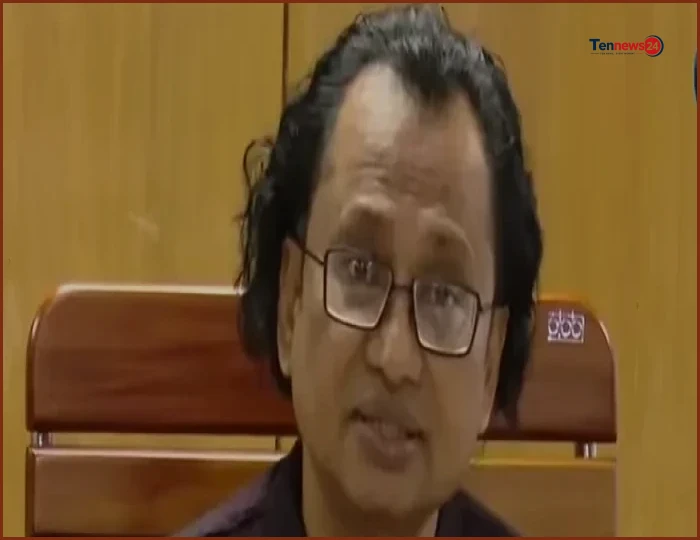 শেখ হাসিনার বক্তব্য প্রচার করলে আইনি ব্যবস্থা, হুঁশিয়ারি উপদেষ্টার