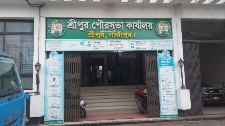 শ্রীপুর পৌরসভায় ৫ টাকার কলমের বিল ১২০ টাকা!