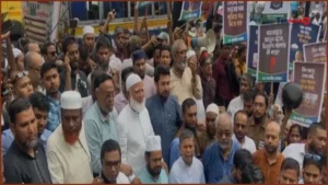 সচিবালয় অভিমুখে ১১ দলীয় জোটের পদযাত্রা আটকে দিল পুলিশ