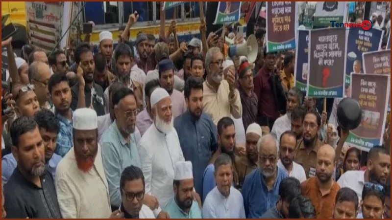 সচিবালয় অভিমুখে ১১ দলীয় জোটের পদযাত্রা আটকে দিল পুলিশ