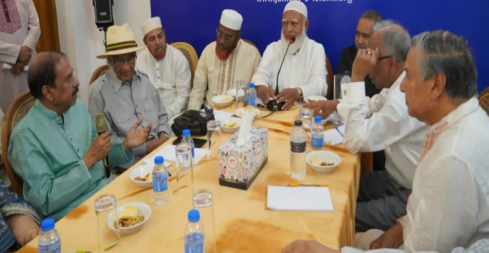 সহিংসতা পরিহার করে রাজপথে থেকে গঠনমূলক বিরোধিতার আহ্বান সম্পাদকদের
