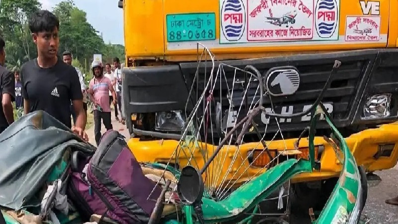 সিলেটের ওসমানীনগরে লরি-অটোরিকশার সংঘর্ষে একই পরিবারের তিনজনসহ নিহত ৪