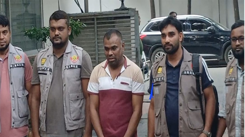 সেনা-পুলিশ পরিচয়ে চাকরির নামে প্রতারণা, গ্রেপ্তার ১