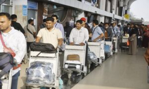 বিদেশগামী কর্মীদের কল্যাণ ফি বাড়িয়ে ৫,৫০০ টাকা নির্ধারণ