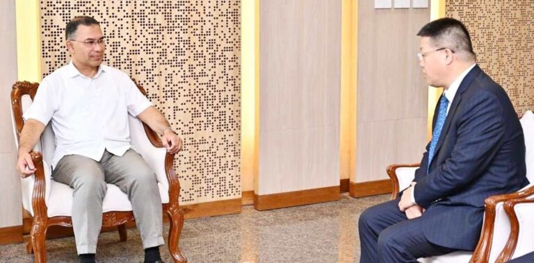 তারেক রহমানের সঙ্গে চীনা রাষ্ট্রদূতের বিদায়ী সাক্ষাৎ