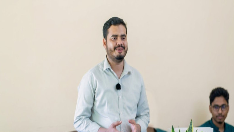 চবির আবাসিক হলগুলোতে ১১টি ফ্রিজ দেওয়ার ঘোষণা চাকসু ভিপির