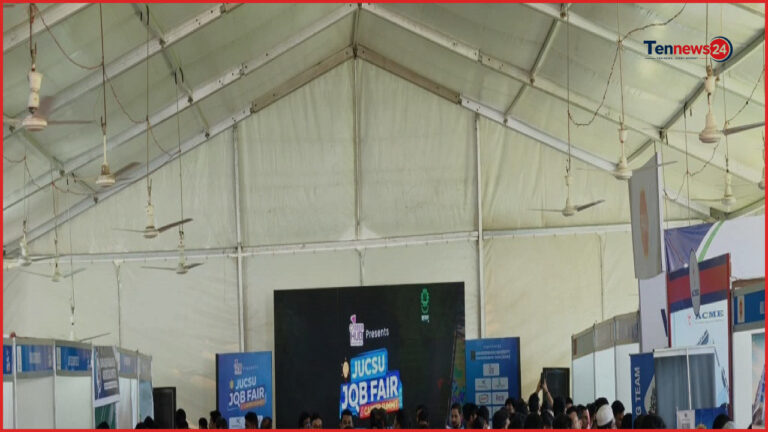 জাবিতে জাকসুর আয়োজনে অনুষ্ঠিত হলো জাঁকজমকপূর্ণ জব ফেয়ার