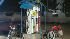 জ্বালানি তেলের দাম বাড়ার খবরে চুয়াডাঙ্গায় অধিকাংশ পাম্পে বিক্রি