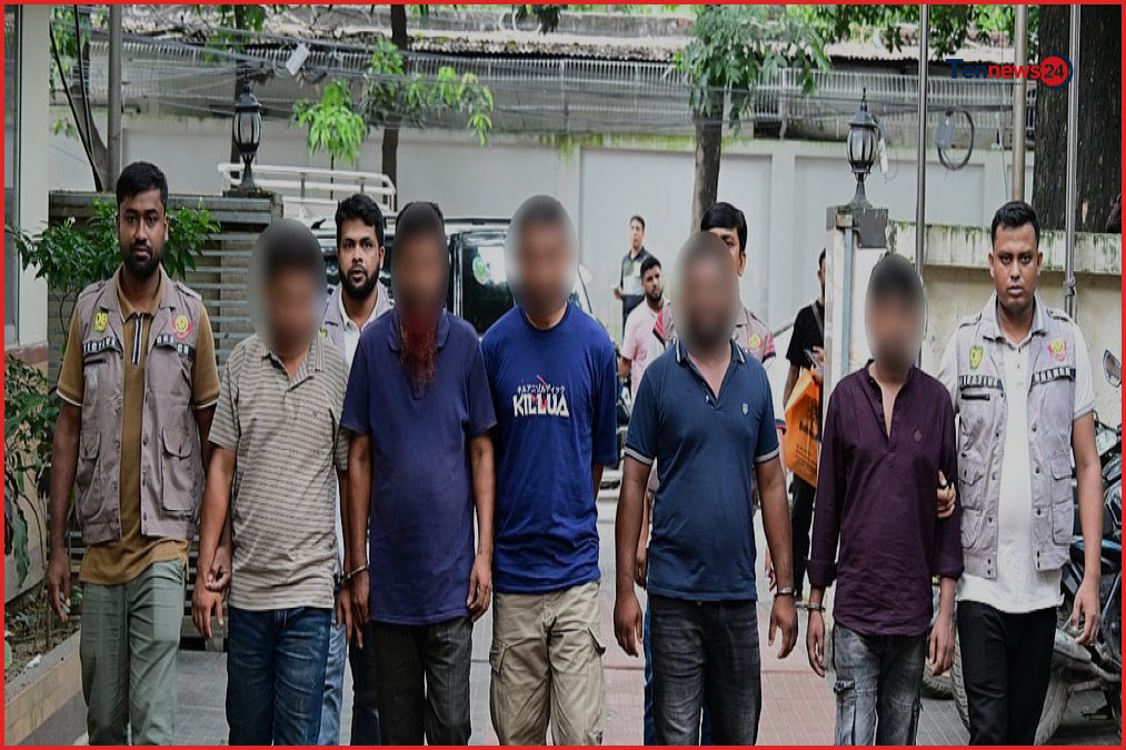বনানীতে ডাকাতির প্রস্তুতিকালে র‍্যাব সদস্যসহ গ্রেপ্তার ৫