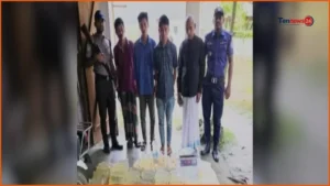 রাঙামাটিতে ২২১ লিটার মদসহ ৫ জন গ্রেপ্তার, জব্দ অটোরিকশা